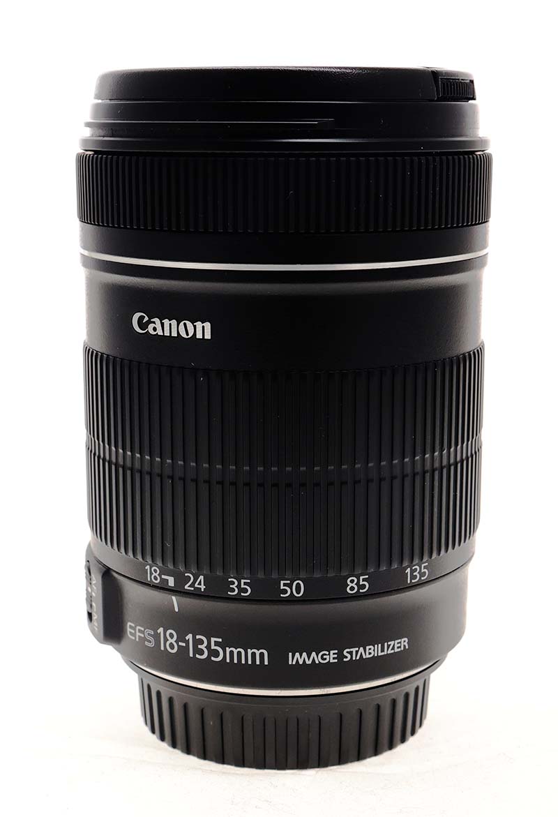�������� Canon EF-S 18-135 mm f/3.5-5.6 IS �/�