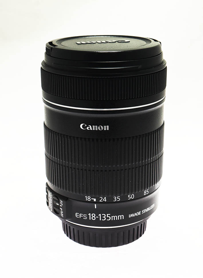 Объектив Canon EF-S 18-135 mm f/3.5-5.6 IS б/у