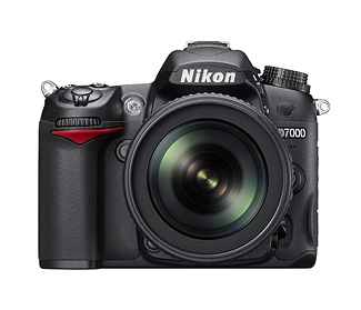 ����������� Nikon D7000 Kit AF-S 18-105 VR