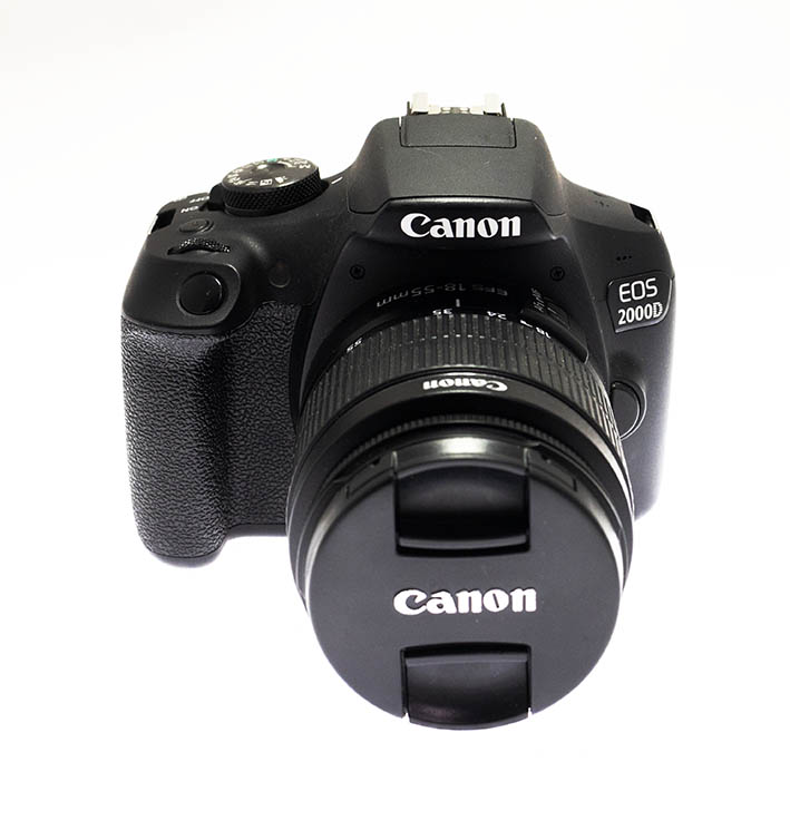 Фотоаппарат Canon EOS 2000D Kit 18-55 III б/у