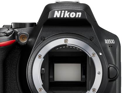  Nikon D3500 